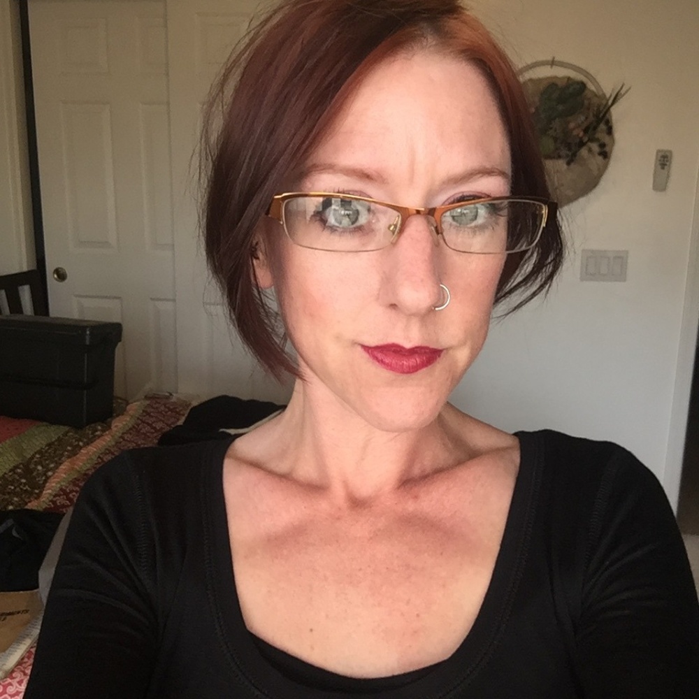 Meet your Posher, Liz